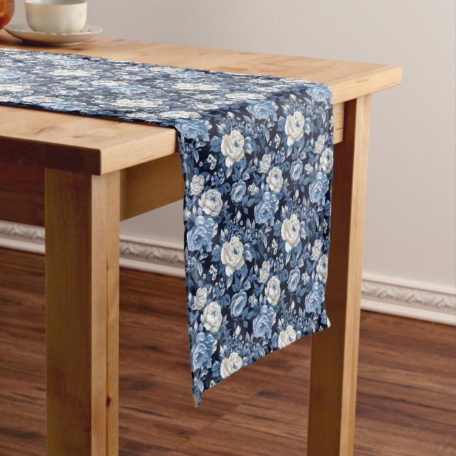 Elegante blaue Rosen gekachelte Hochzeit Kurzer Tischläufer (Beispiel)
