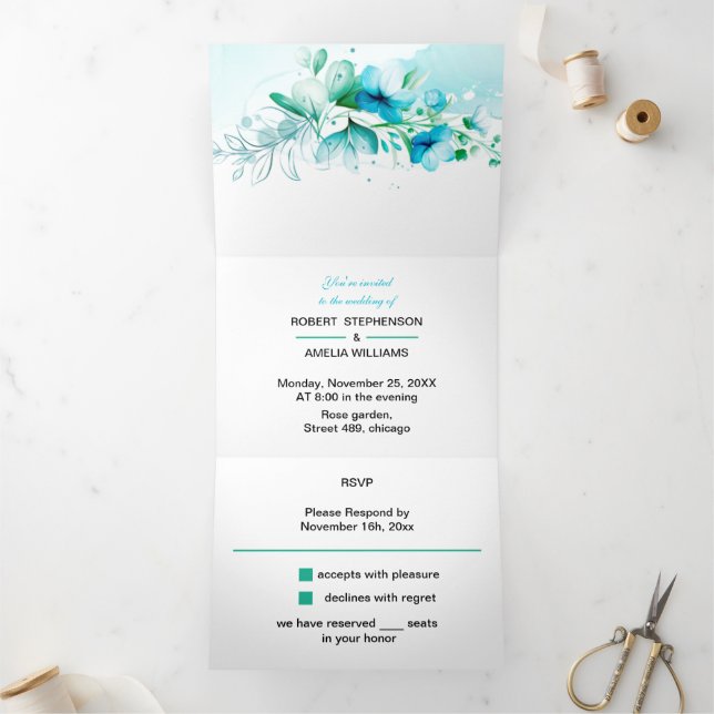 Elegante Blue Blume Personalisiert Wedding Dreifach Gefaltete Einladung (Innenseite)