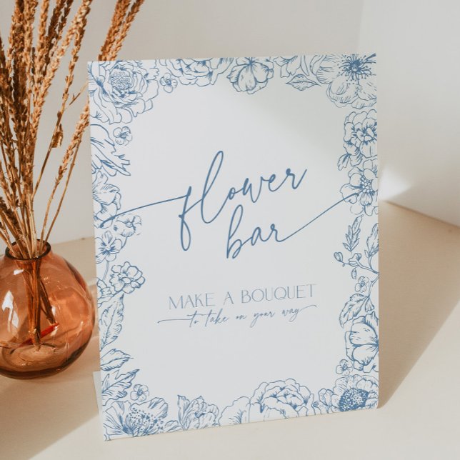 Elegante Blue Chinoiserie Blume Bar Sockelschild (Elegant blue chinoiserie flower bar, make a bouquet to take on your way sign with toile de jouy)