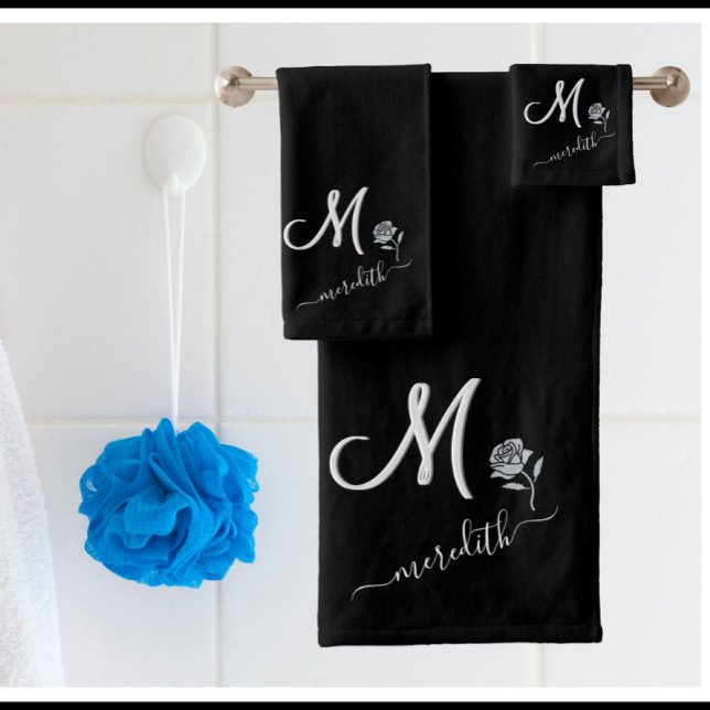 Elegante Blume für Schwarz-weiße Monogrammnamen Badhandtuch Set (Von Creator hochgeladen)