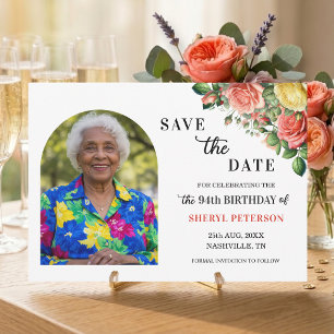 Elegante Blumen- und Fotoparty zum 94. Geburtstag Save The Date