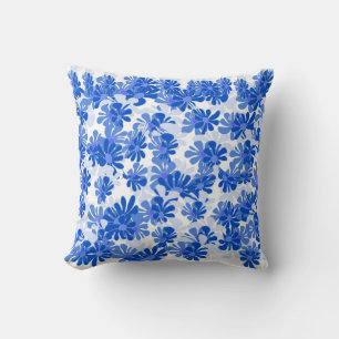 Elegante Blüten: Vibrante blaue Kissen