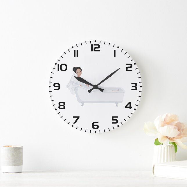 Elegante Braut Entspannen in der Badewanne Hochzei Große Wanduhr (Von Creator hochgeladen)