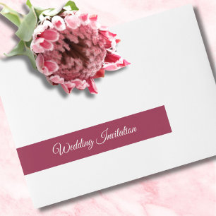 Elegante Burgund & Weiß Text Hochzeitseinladung Rundum-Adressaufkleber