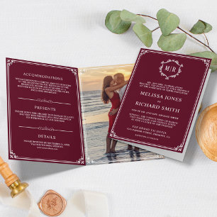 Elegante burgunderrote und weiße Monogramm-Hochzei Einladung