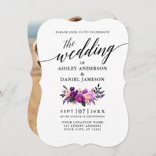 Elegante Calligraphie Lila Blumenhochzeit Foto Einladung