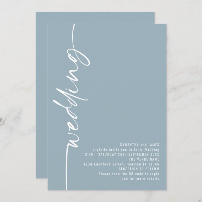 Elegante Calligraphie QR Code Dusty Blue Wedding Einladung (Vorne/Hinten)