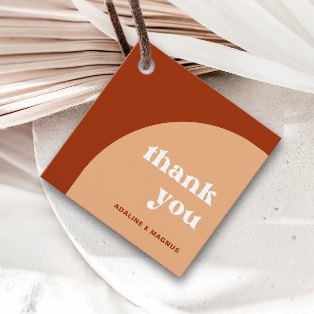 Elegante Chic Peach Terracotta Arch Boho Hochzeit Geschenkanhänger (Von Creator hochgeladen)