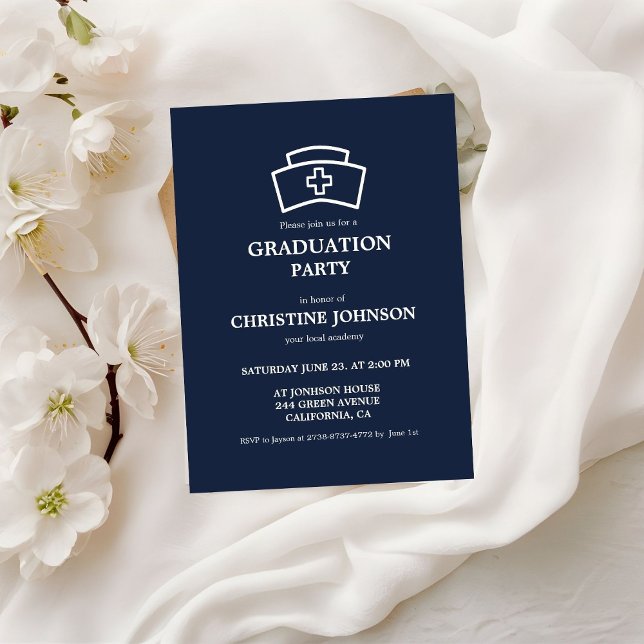 Elegante Chic Typografy Nurse Graduation Party Einladung (Von Creator hochgeladen)