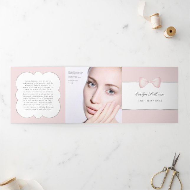 Elegante Coquette rosa Dreispracherei Dreifach Gefaltete Karte (Außenbereich)