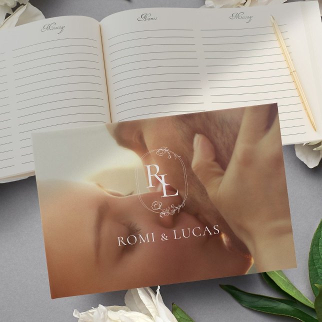 Elegante Couple Foto Monogram Wedding Gästebuch (Von Creator hochgeladen)