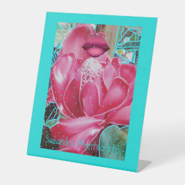 Elegante Couture Strawberry Blume Pedestal Zeichen Sockelschild