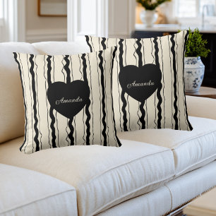 Elegante Creme- und schwarze Streifen Herz mit ind Kissen
