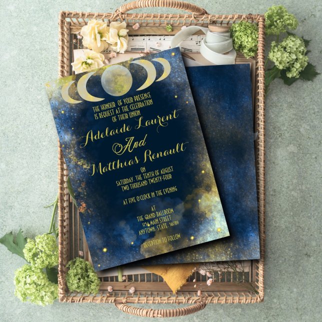 Elegante Crescent Moon Celestial Wedding:Blue&Gold Einladung (Von Creator hochgeladen)