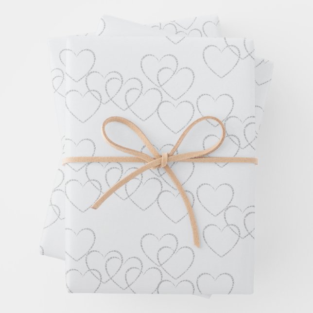 Elegante dekorative Silberherz-Charme auf Weiß Geschenkpapier Set (Beispiel)
