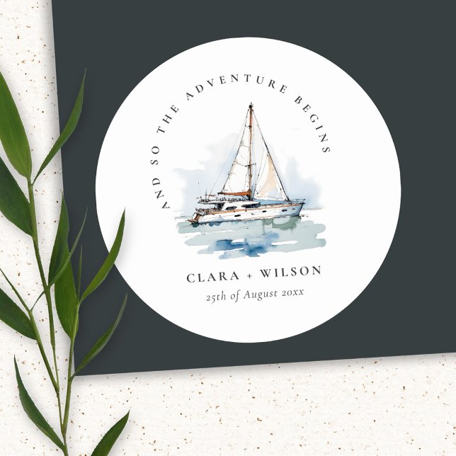 Elegante Dusky Sailboat Seascape Wedding Runder Aufkleber (Von Creator hochgeladen)