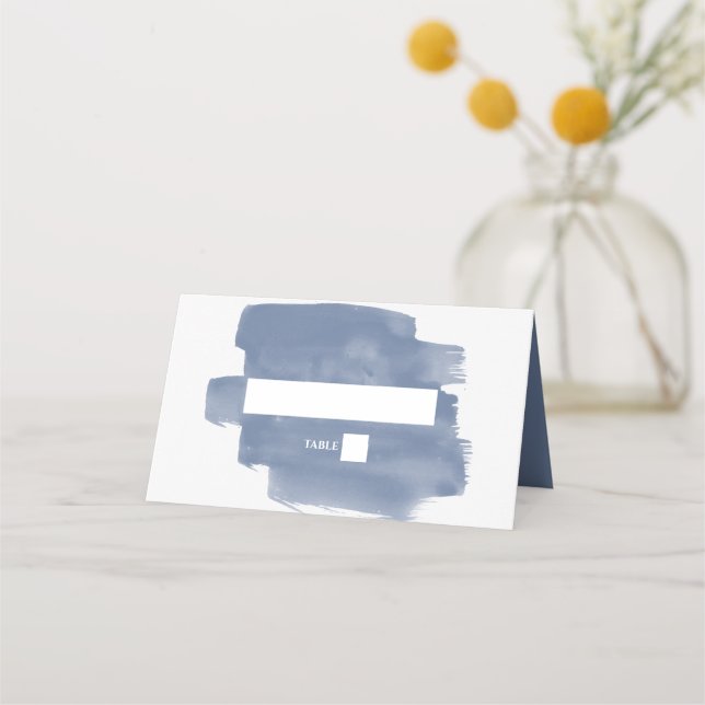Elegante Dusty Blue Watercolor Wedding Platzkarte (Vorderseite)