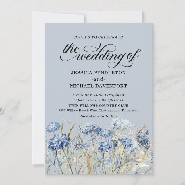 Elegante Dusty Blue Watercolor Wildblumen Hochzeit Einladung (Vorderseite)