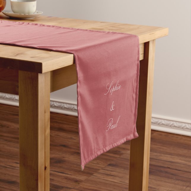 Elegante Dusty Rose Pink Wedding Table Runner Kurzer Tischläufer (Beispiel)