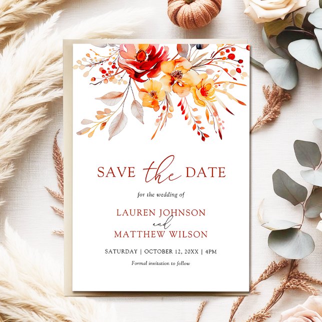 Elegante einfache Hochzeit im Herbst Save The Date (Elegant floral fall wedding save the date card with bold watercolor flowers, leaves and berries.)