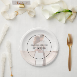Elegante einfache minimalistische Foto-Hochzeit  Pappteller