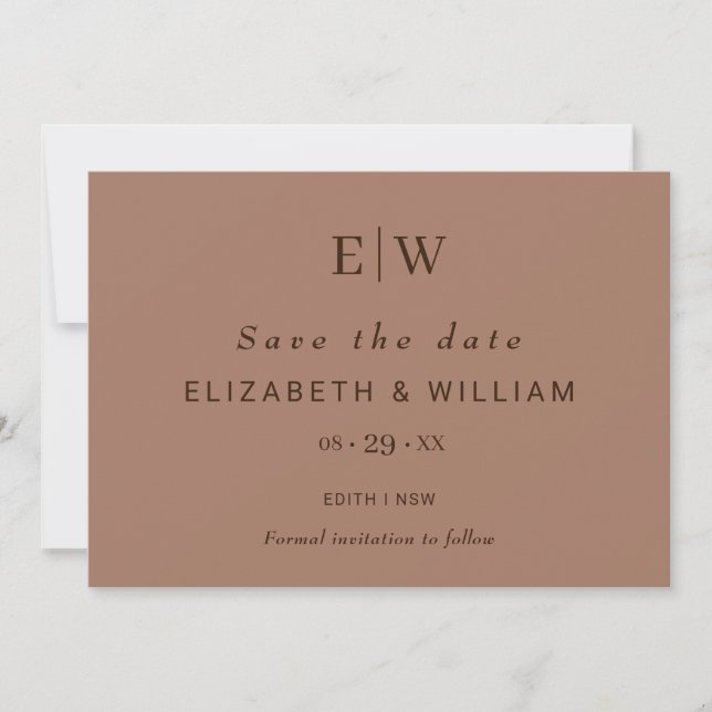 Elegante einfache Mocha-Mousse mit Monogram-Hochze Save The Date (Vorderseite)