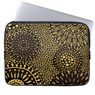 Elegante ethnische Blumen-Laptop-Hülle in Schwarz Laptopschutzhülle