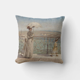 Elegante Familie Wandern an einer Brücke in Italie Kissen