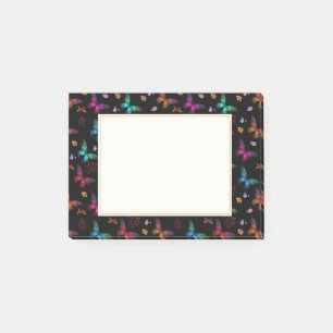 Elegante farbenfrohe Schmetterlinge auf schwarz Post-it Klebezettel
