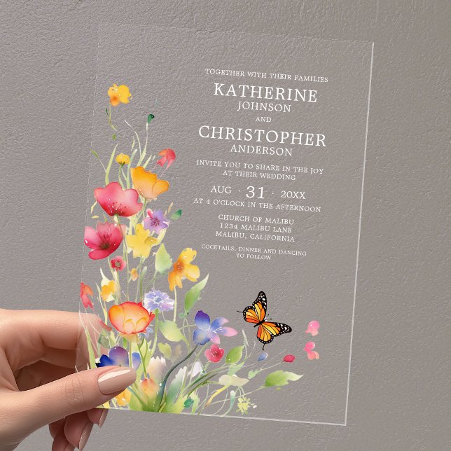 Elegante farbenfrohe Wildblumen Butterfly Wedding Acryleinladungen (Elegant Colorful Wildflowers Butterfly Clear Acrylic Wedding Invitation with Couple First Last Names)