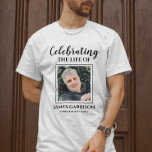 Elegante Feier des Lebens mit Foto-Gedenkstätte T-Shirt<br><div class="desc">Tragen Sie ein Foto Feier des Lebens Shirt,  um die Abgestorbenen zu ehren. Fügen Sie ein Foto und eine spezielle Nachricht hinzu.</div>