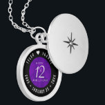 Elegante Feier zum 12. Geburtstag der Seidenhochze Medaillon<br><div class="desc">Gedenken Sie den 12. Hochzeitstag mit diesem eleganten Schloss! Elegante, weiße Serifen und serifenlose Schriftzüge auf einem luxuriösen lila Seidenhintergrund sorgen für eine unvergessliche Touch für diesen besondere Anlass und Meilenstein. Passen Sie sich mit den Namen des glücklichen Paares und den Terminen für ihren Seidenjubiläum an. Design © W.H. Sim,...</div>