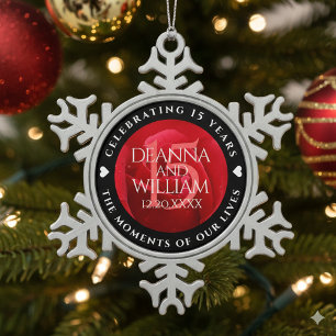 Elegante Feier zum 15. Rose Schneeflocken Zinn-Ornament