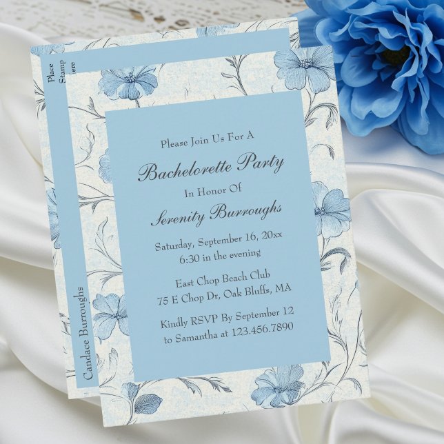 Elegante Floral Blue Country Garden Bachelorette Einladungspostkarte (Von Creator hochgeladen)