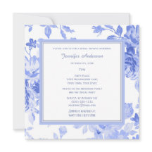 Elegante Florale Blaue Brautparty mit Immergrün