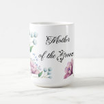 Elegante florale Hochzeit Soft Botanical Romance Kaffeetasse<br><div class="desc">Dieses elegante Design besticht durch eine anmutige Anordnung von handbemalten Blumenelementen in sanften Pastelltönen. Das Design zeigt zarte weiße Knospen, sanfte blaue Blüten und eine pulsierende magnolische Blume, alles Set vor einem weichen grauen Hintergrund. Die minimalistischen Blumenakzente verleihen dem Ganzen ein Gefühl zeitloser Schönheit und Romantik, perfekt für Paare, die...</div>