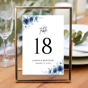 Elegante französische Vintage Hochzeit in Blau mit Tischnummer
