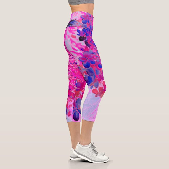 Elegante Fuchsia und dunkelblaue Limelight Hydrang Capri Leggings (Rechts)