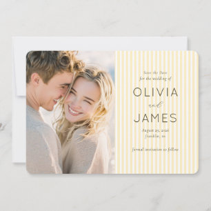 Elegante gelbe Streifen und Kursive Schrift Save The Date