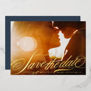 Elegante Gold-Kalligrafie-Foto-Save-the-Date Folieneinladung