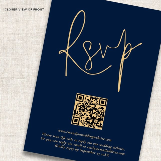 Elegante Gold Navy Script Qr Code Wedding RSVP Car Karte (closer view)