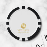 Elegante Gold Personalisierte Trauzeugen Pokerchips<br><div class="desc">Fügen Sie eine persönliche Touch zu Ihrer Hochzeit mit personalisierten Trauzeugen Geschenk Dieses Geschenk enthält weiße Monogramm in goldenen Kreis Element mit Namen und Titel in Gold klassische Serif-Schriftart Stil auf weißem Hintergrund. Auch perfekt für Trauzeuge, Brautvater und mehr. Bitte beachten Sie : Die Details der Folie werden im Kunstwerk...</div>