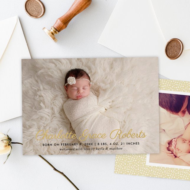 Elegante Gold Script Baby Foto Geburtsankündigung Folieneinladung (Von Creator hochgeladen)