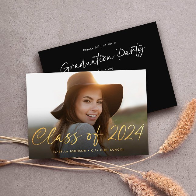 Elegante Gold Script Foto Graduation Party Einladung (Von Creator hochgeladen)