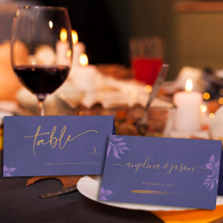 Elegante Gold Script Lila Eucalyptus Wedding Platzkarte