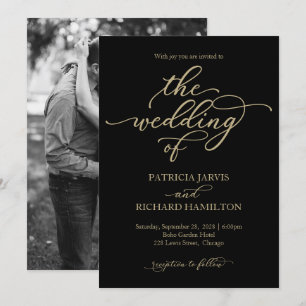 Elegante goldene Kalligrafie schwarze Hochzeitsein Einladung