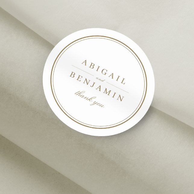 Elegante goldene klassische minimalistische Gastge Runder Aufkleber (Elegant gold classy minimalist wedding favor classic round sticker)