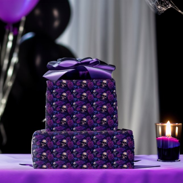 Elegante Gothic Macabre Skulls & Rose Hochzeit Geschenkpapier (Von Creator hochgeladen)