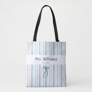 Elegante Grandmillennial-Weichblau-Retro-Streife