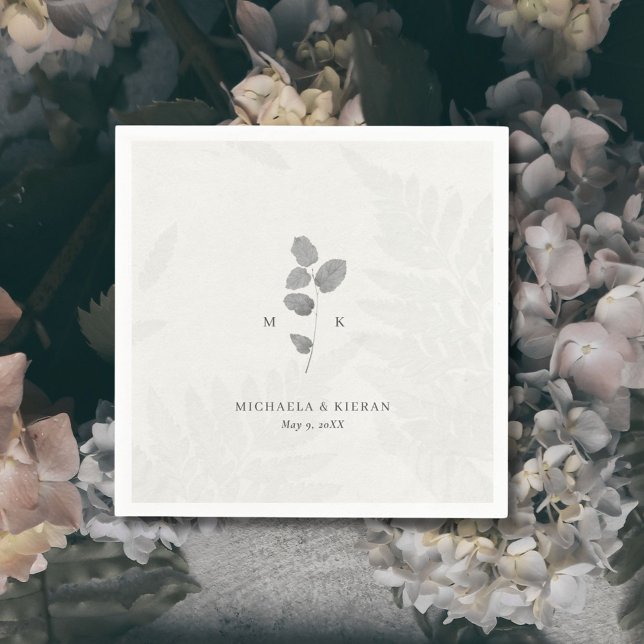 Elegante graue Botanische Monogramm-Hochzeit Serviette (Elegant Gray Botanical Wedding Cocktail Napkins with faux leaf design.)
